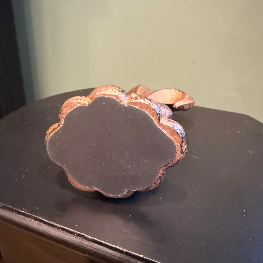 Fleur de Lis Cast Iron Decor or Doorstop - Picture 10 of 14